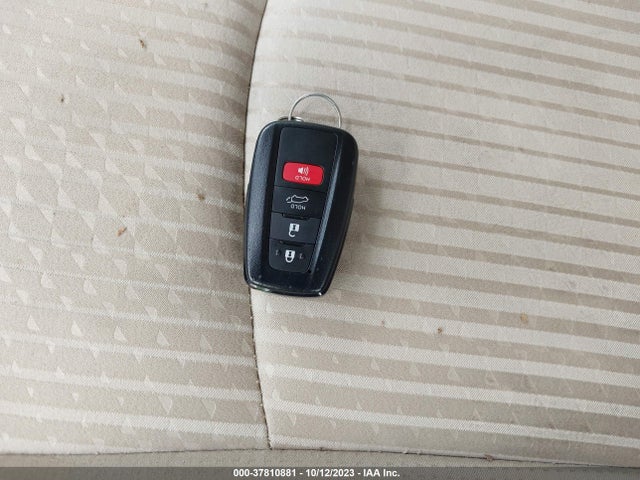 Toyota Prius Two 2016 JTDKBRFU7G3010213 Image 11