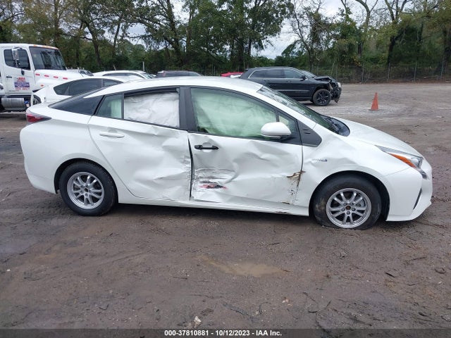 Toyota Prius Two 2016 JTDKBRFU7G3010213 Image 13