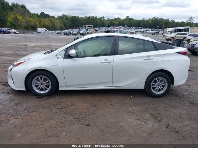 Toyota Prius Two 2016 JTDKBRFU7G3010213 Image 14
