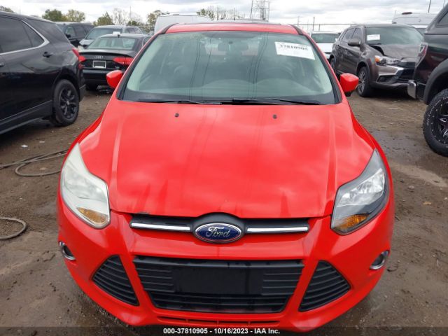 1FADP3K27EL278323 Ford FOCUS SE