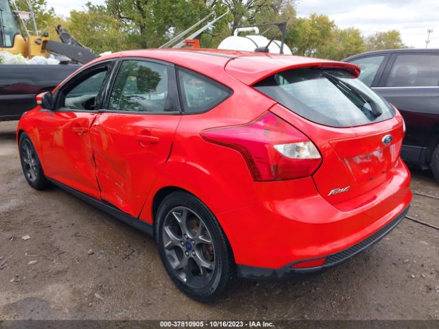 1FADP3K27EL278323 Ford FOCUS SE