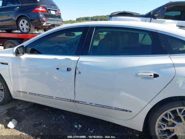 1G4ZP5SS2HU134586 Buick Lacrosse Essence