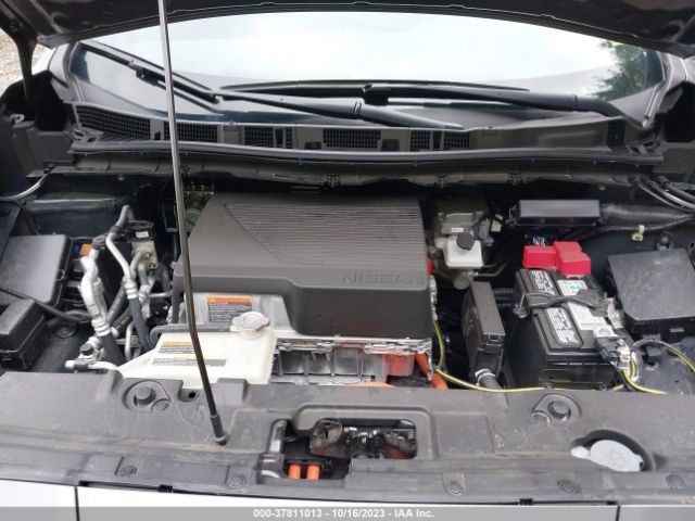 1N4AZ1CV1NC561083 Nissan LEAF SV