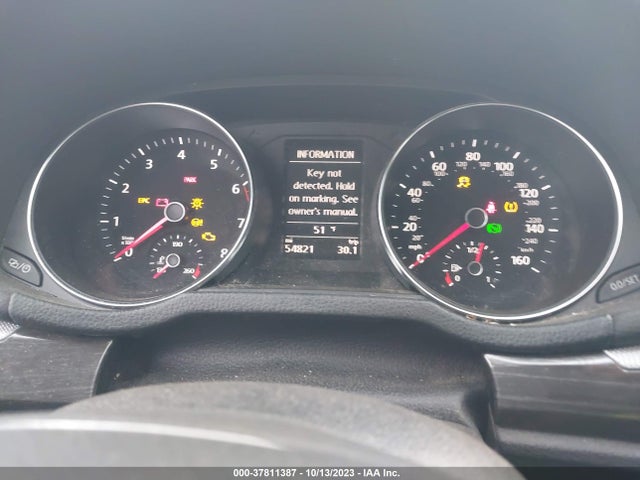 1VWBT7A35HC021189 Volkswagen Passat 1.8t Se