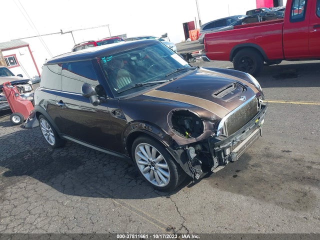 2010 MINI COOPER HARDTOP WMWMF7C53ATZ71328 Photo 0