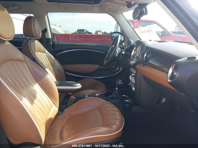 2010 MINI COOPER HARDTOP WMWMF7C53ATZ71328 Photo 4