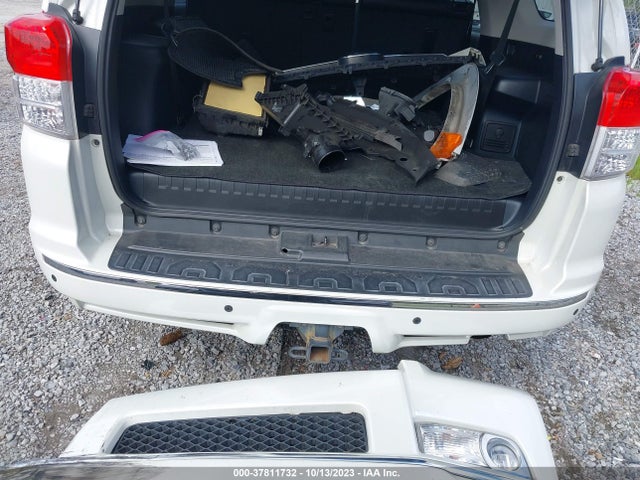 2011 TOYOTA 4RUNNER SR5 V6 VIN: JTEZU5JR3B5030729