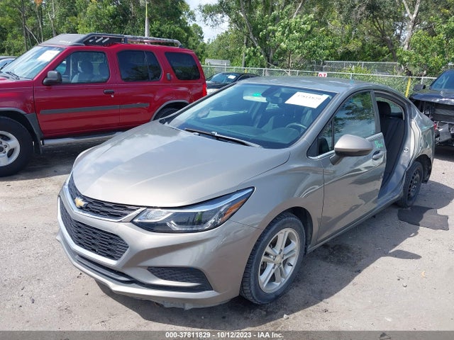 Chevrolet CRUZE LT 2017 1G1BE5SM7H7142896 Image 2