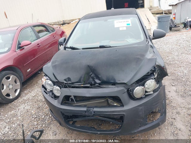 Chevrolet SONIC LT 2016 1G1JC5SH9G4116935 Image 12