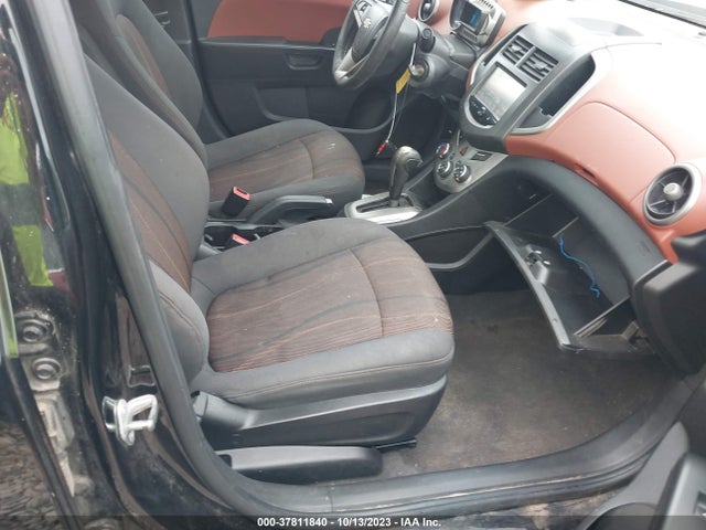 Chevrolet SONIC LT 2016 1G1JC5SH9G4116935 Image 5