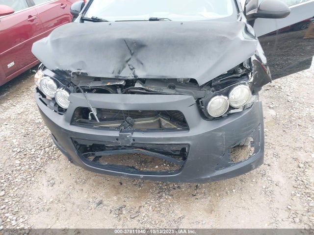 Chevrolet SONIC LT 2016 1G1JC5SH9G4116935 Image 6