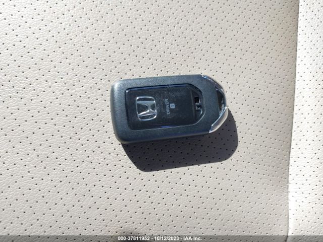 1HGCR3F92HA015066 Honda Accord Sedan Touring