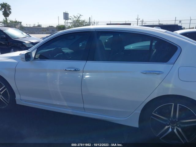 1HGCR3F92HA015066 Honda Accord Sedan Touring