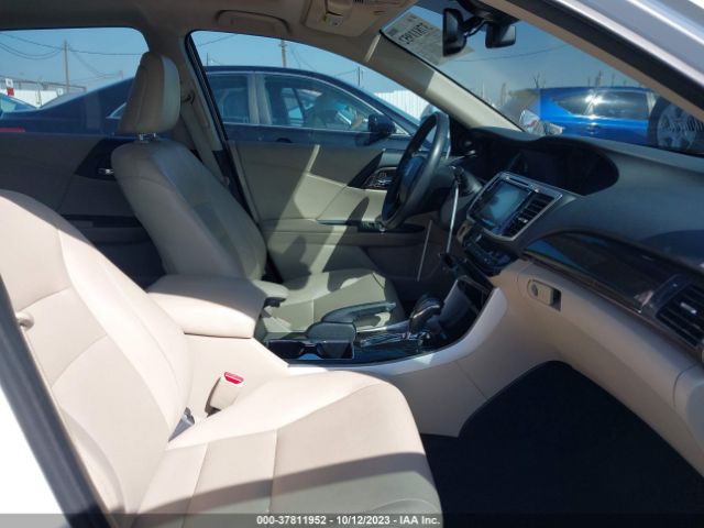 1HGCR3F92HA015066 Honda Accord Sedan Touring
