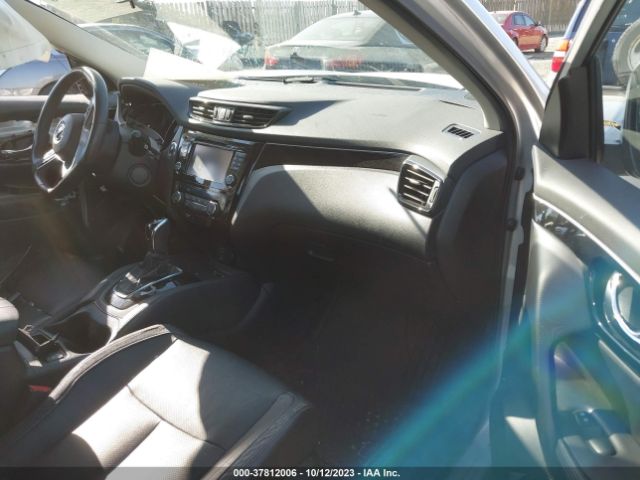 JN1BJ1CP7HW008242 Nissan Rogue Sport Sl