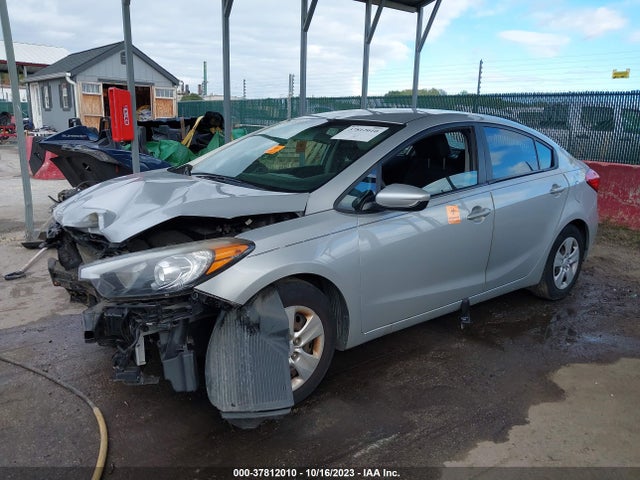 KIA FORTE LX 2016 KNAFK4A63G5441985 Image 2