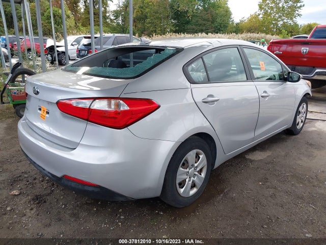 KIA FORTE LX 2016 KNAFK4A63G5441985 Image 4
