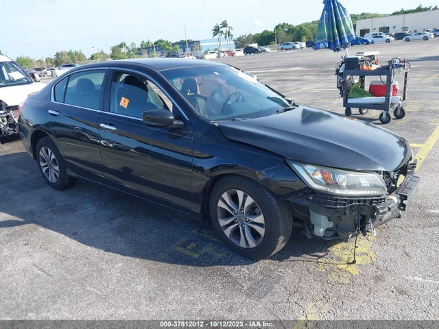 2015 1HGCR2F37FA112752 main image
