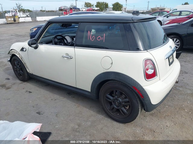2012 MINI COOPER WMWSU3C56CT540197 Photo 2