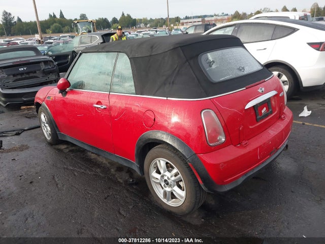 2006 MINI COOPER WMWRF33516TG14190 Photo 2