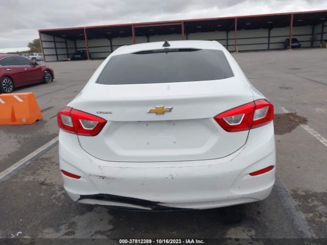 1G1BC5SMXH7209593 Chevrolet Cruze Ls Auto