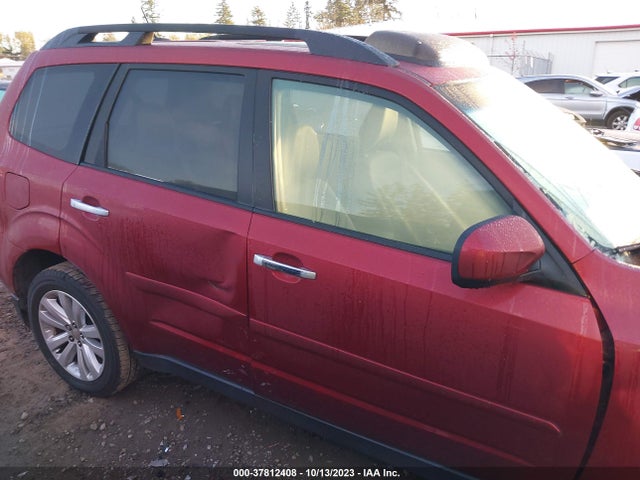 2011 SUBARU FORESTER 2.5X PREMIUM VIN: JF2SHADC0BH707312