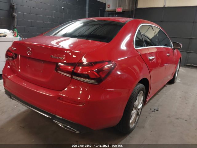 W1K3G4FB0LW045021 Mercedes-Benz A 220 4matic