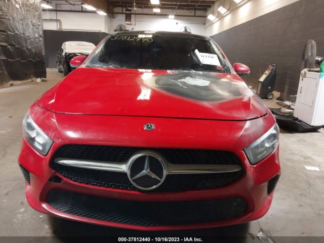 W1K3G4FB0LW045021 Mercedes-Benz A 220 4matic