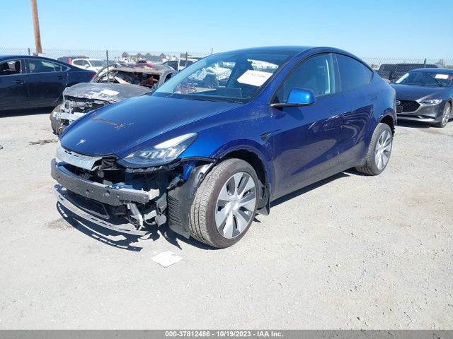 Tesla Model Y Long Range 2023 7SAYGDEE2PA064644 Image 2