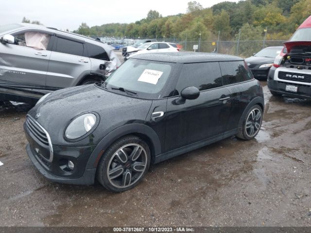 WMWXP5C58K2H97555 Mini Hardtop 2 Door Cooper
