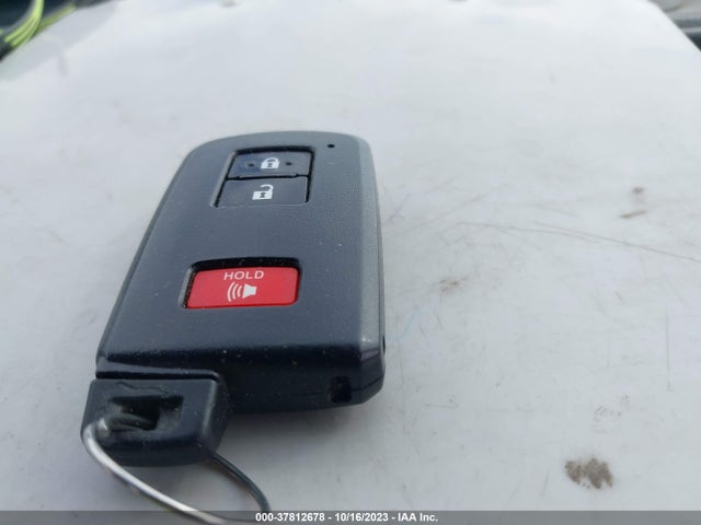 Toyota Prius C One/two/three/four 2017 JTDKDTB32H1592304 Image 11