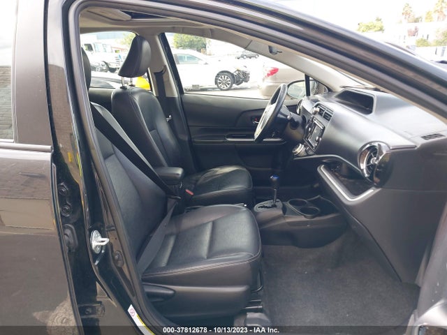 Toyota Prius C One/two/three/four 2017 JTDKDTB32H1592304 Image 5