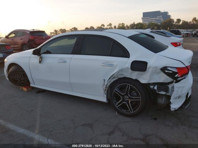 W1K3G4EB5LJ229238 Mercedes-Benz A-class A 220