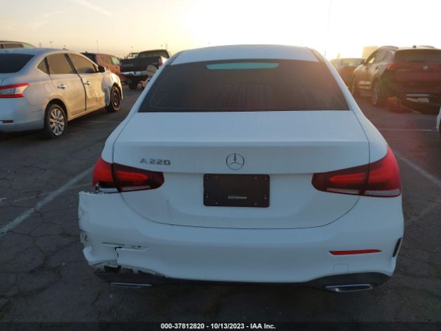 W1K3G4EB5LJ229238 Mercedes-Benz A-class A 220