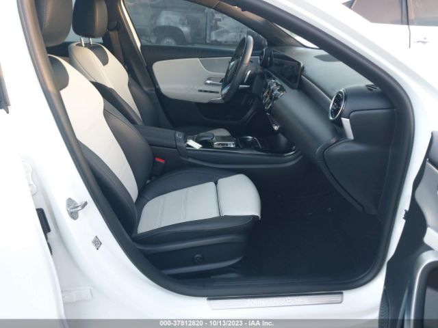 W1K3G4EB5LJ229238 Mercedes-Benz A-class A 220