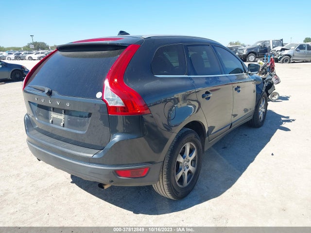 2011 VOLVO XC60 3.2/3.2 R-DESIGN VIN: YV4952DL6B2155603