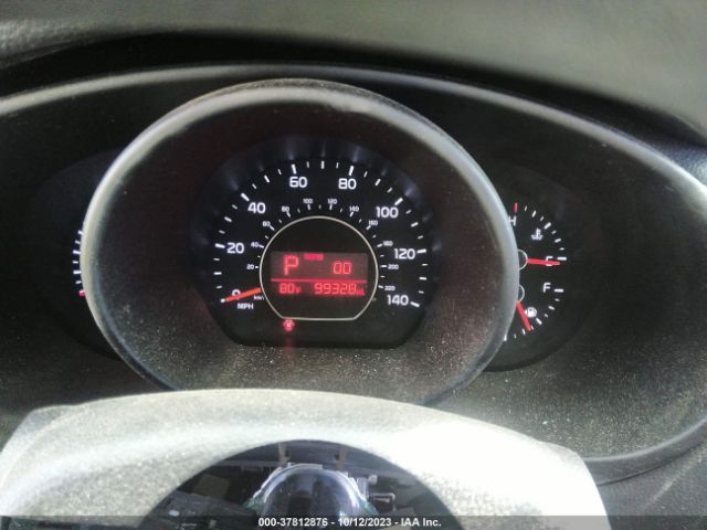 KNDJN2A2XE7105936 KIA Soul Base