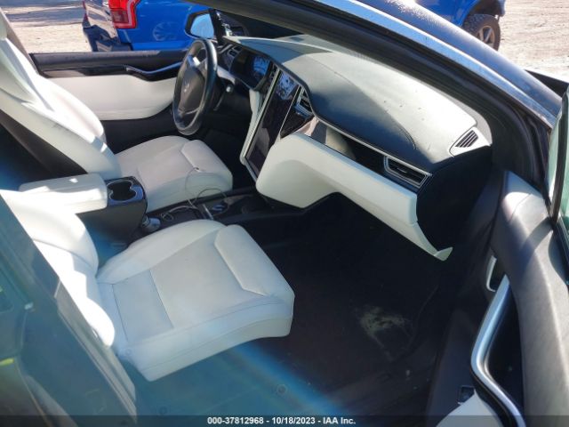 5YJXCBE26HF065542 Tesla Model X 90d/75d/100d