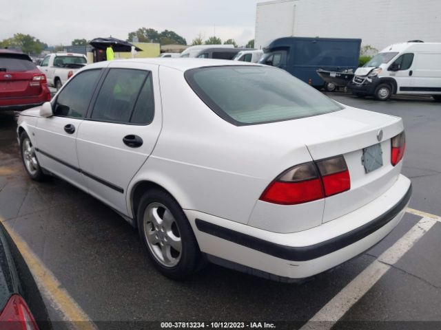 1999 SAAB 9-5 YS3EF48Z5X3041823 Photo 2