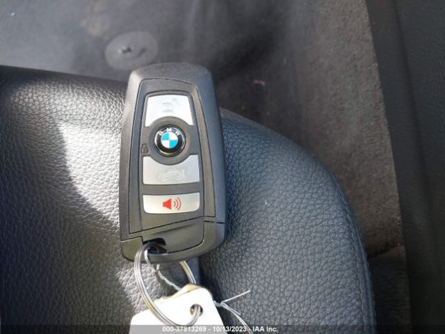 WBA8E5G59GNT93459 BMW 3 Series 320i Xdrive