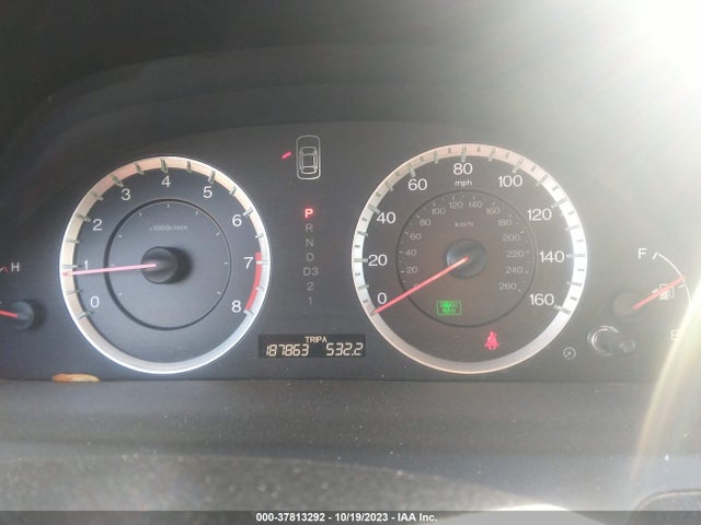 2011 HONDA ACCORD SDN LX VIN: 1HGCP2F35BA144454