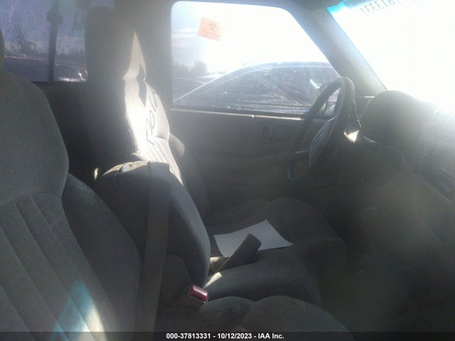 1998 ISUZU HOMBRE S/XS VIN: 1GGCS1446W8668761