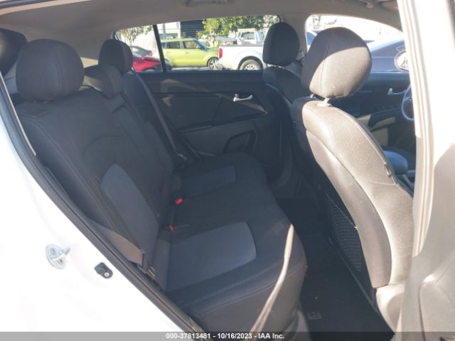 KNDPB3AC5F7678052 KIA Sportage Lx