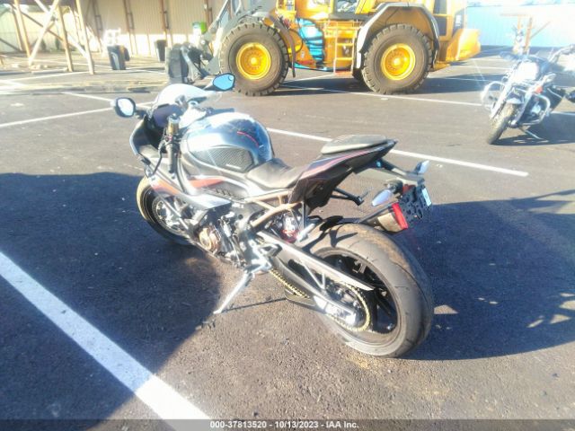 2022 BMW S 1000 WB10E2306N6F63471 Photo 2