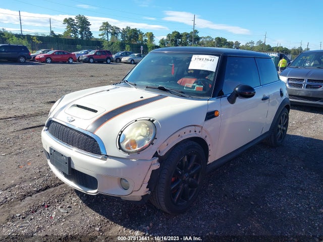 2007 MINI COOPER HARDTOP WMWMF73567TL84064 Photo 1