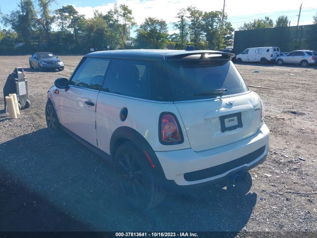 2007 MINI COOPER HARDTOP WMWMF73567TL84064 Photo 2