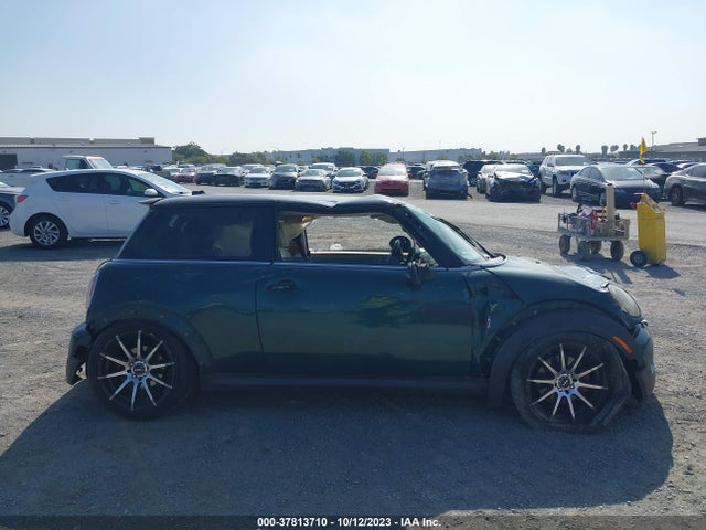 2009 MINI COOPER HARDTOP S VIN: WMWMF73539TW80369