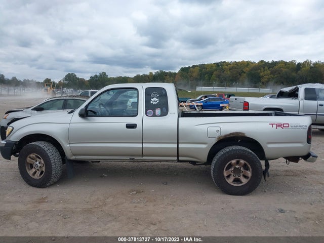2000 TOYOTA TACOMA VIN: 4TAWM72N4YZ677412