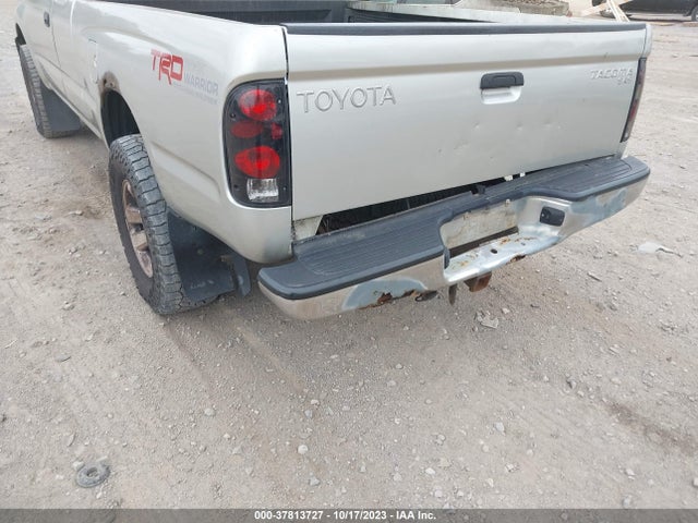 2000 TOYOTA TACOMA VIN: 4TAWM72N4YZ677412