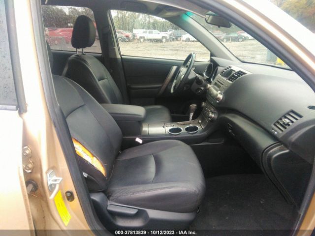2008 TOYOTA HIGHLANDER JTEDS43A882009533 Photo 4